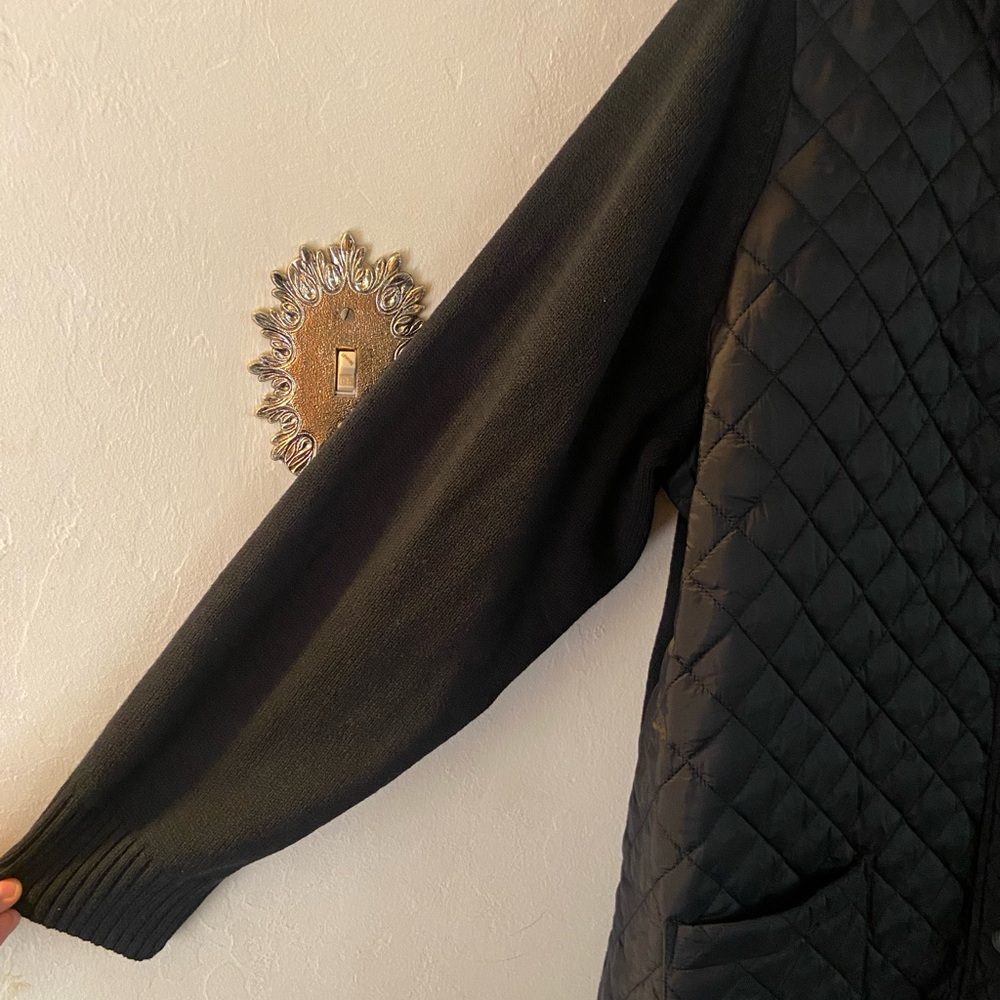 Black Quilted Front Sweater Jacket - Picture 3 of 6